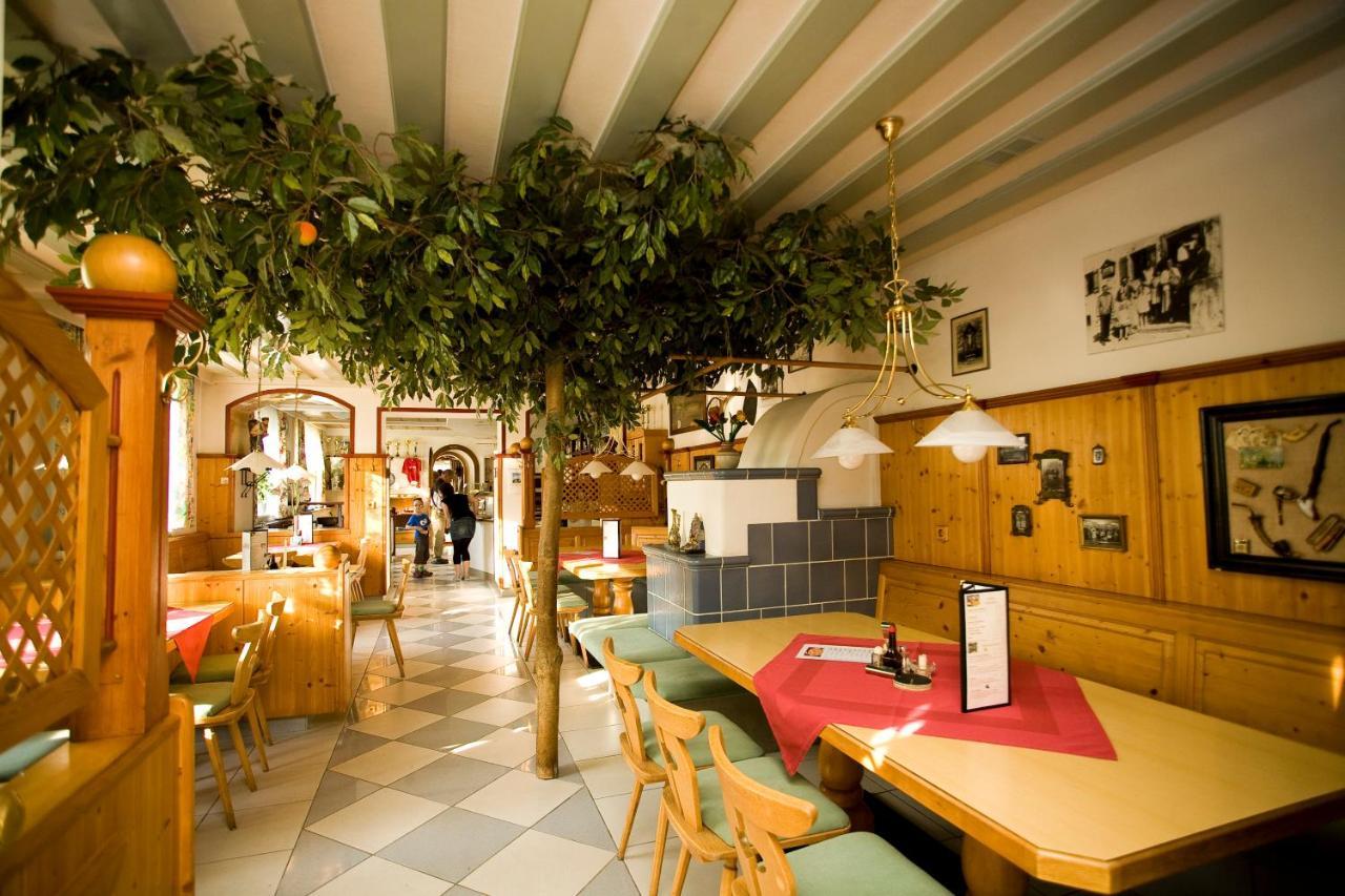 Bed and Breakfast Rosslwirt-Rast Strass im Attergau Exteriér fotografie