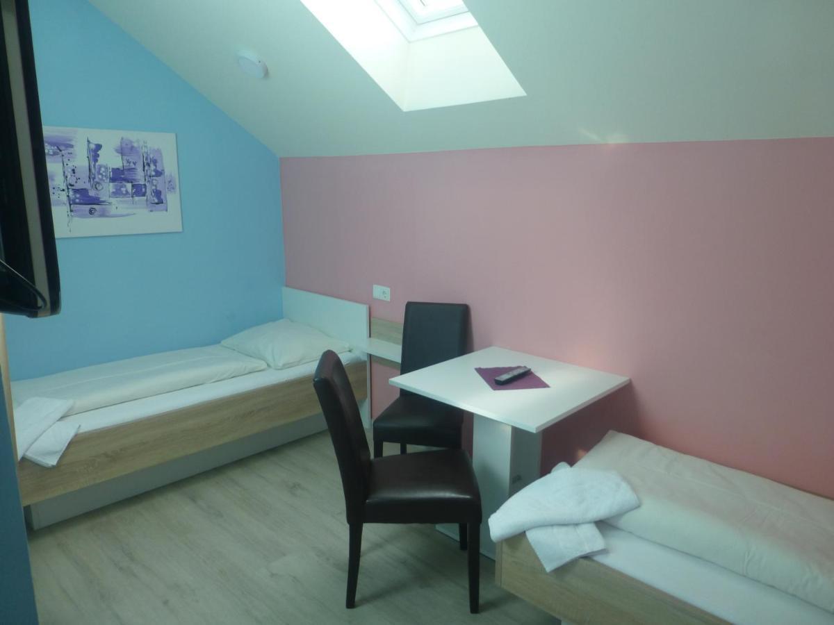 Bed and Breakfast Rosslwirt-Rast Strass im Attergau Exteriér fotografie