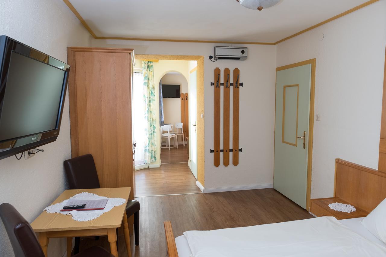Bed and Breakfast Rosslwirt-Rast Strass im Attergau Exteriér fotografie
