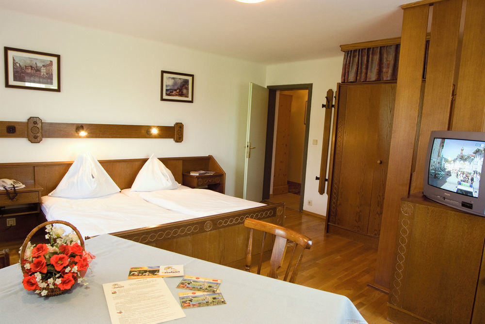 Bed and Breakfast Rosslwirt-Rast Strass im Attergau Exteriér fotografie