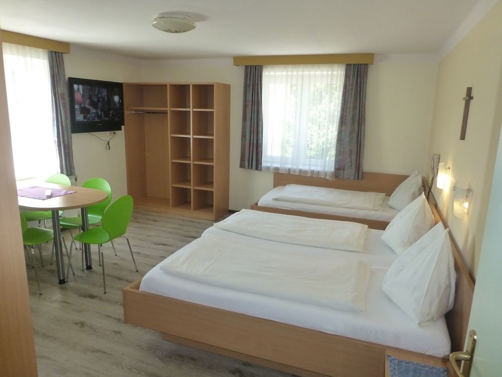 Bed and Breakfast Rosslwirt-Rast Strass im Attergau Exteriér fotografie